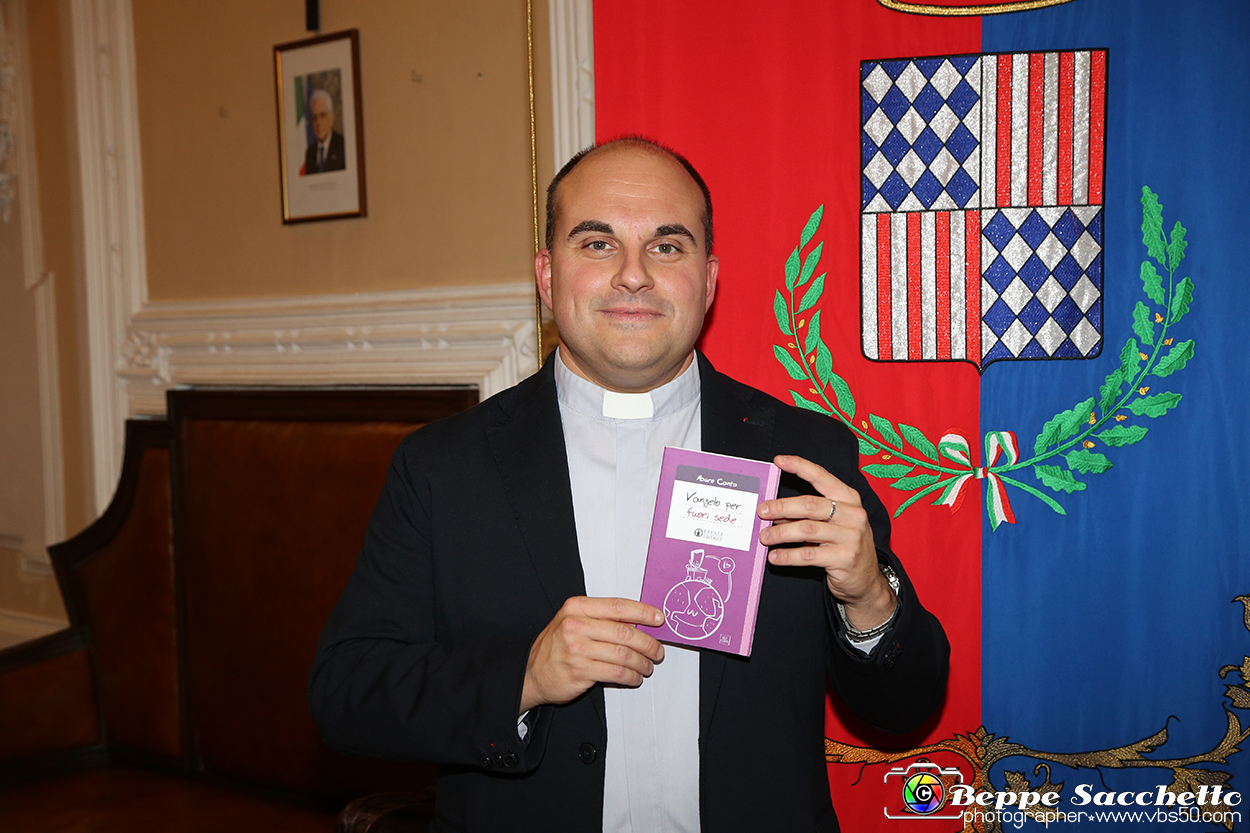 VBS_3221 - Presentazione Libro 'Vangelo per Fuori Sede' di Don Mauro Canta.jpg